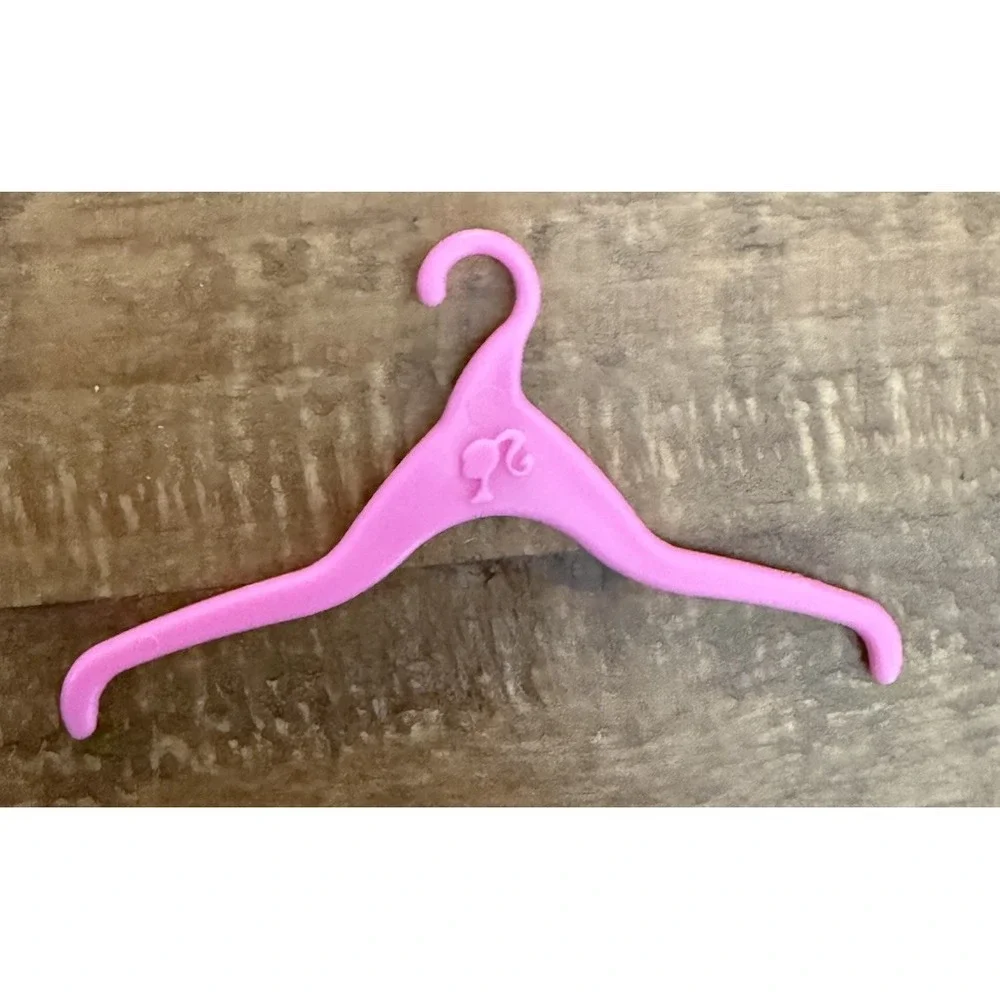 Barbie Pink Clothes Hanger 1 Piece‎